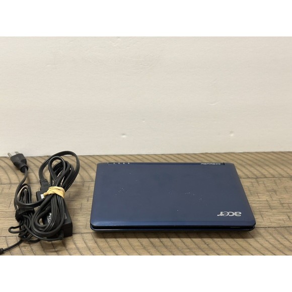 Acer Aspire One Series Model ZG5 Laptop 150 GB 1.6ghz Atom 1Gb Ram Wiped Bad Bat - Picture 1 of 4